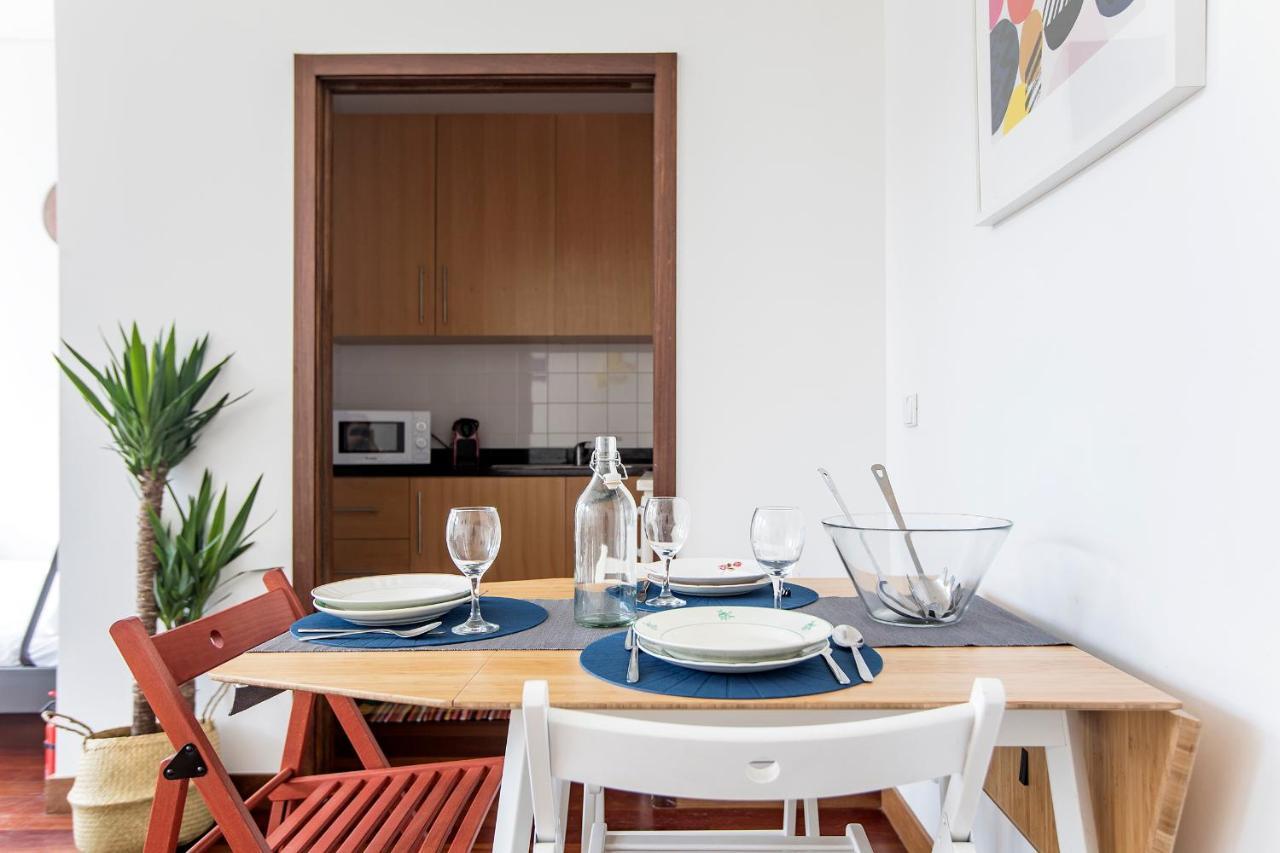 Bonjardim Studio W/ Balcony By Lovelystay Porto Exterior photo