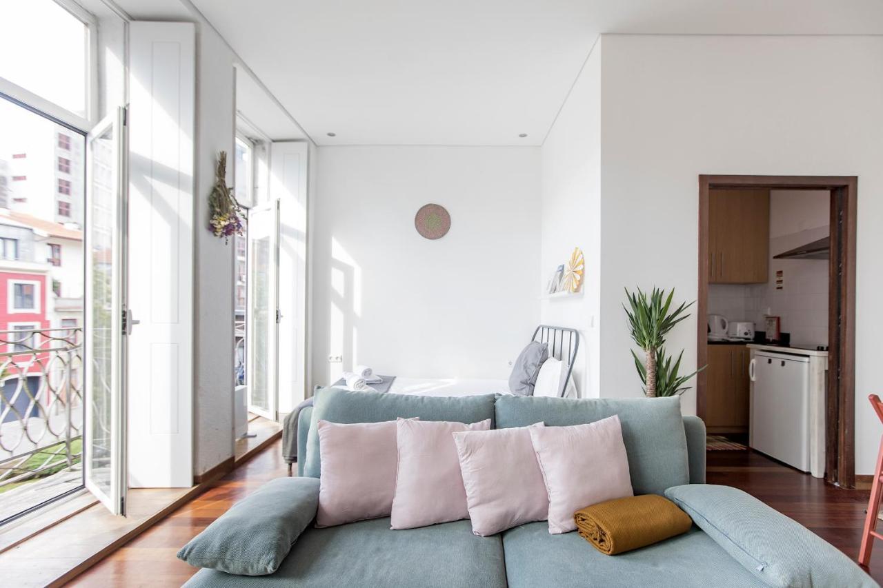 Bonjardim Studio W/ Balcony By Lovelystay Porto Exterior photo